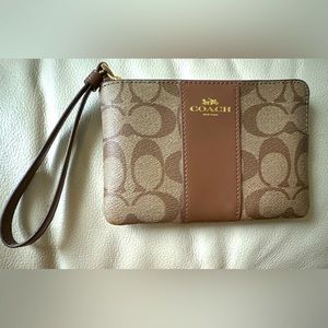 COACH Wristlet Brown
